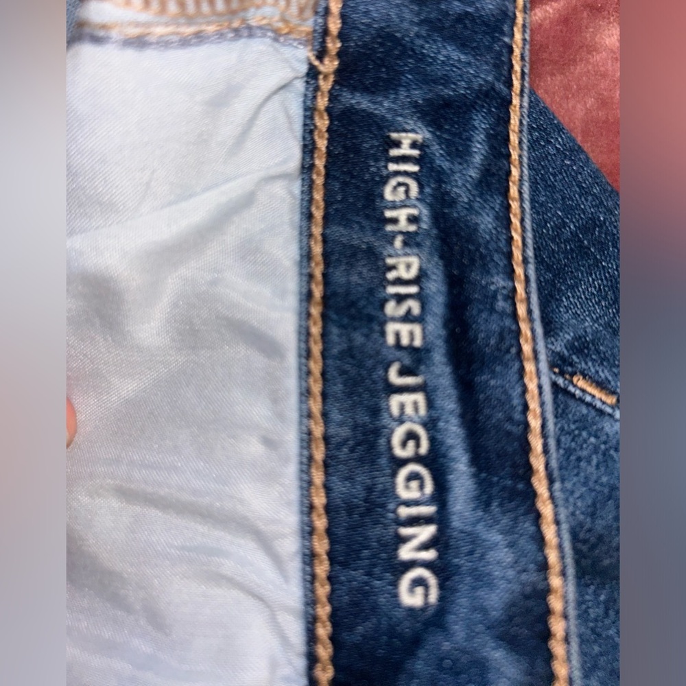 Size 12 American Eagle jeans - Picture 6 of 7